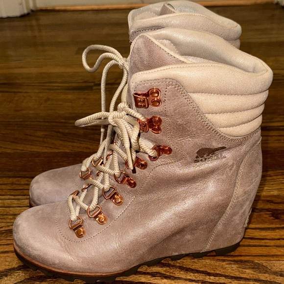 Sorel Womens size 9 Conquest Holiday Wedge Boots - Picture 6 of 6